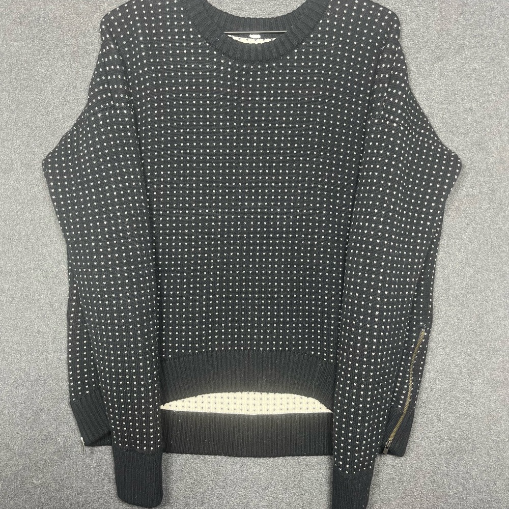 lululemon athletica Black and Cream Women's Sweater